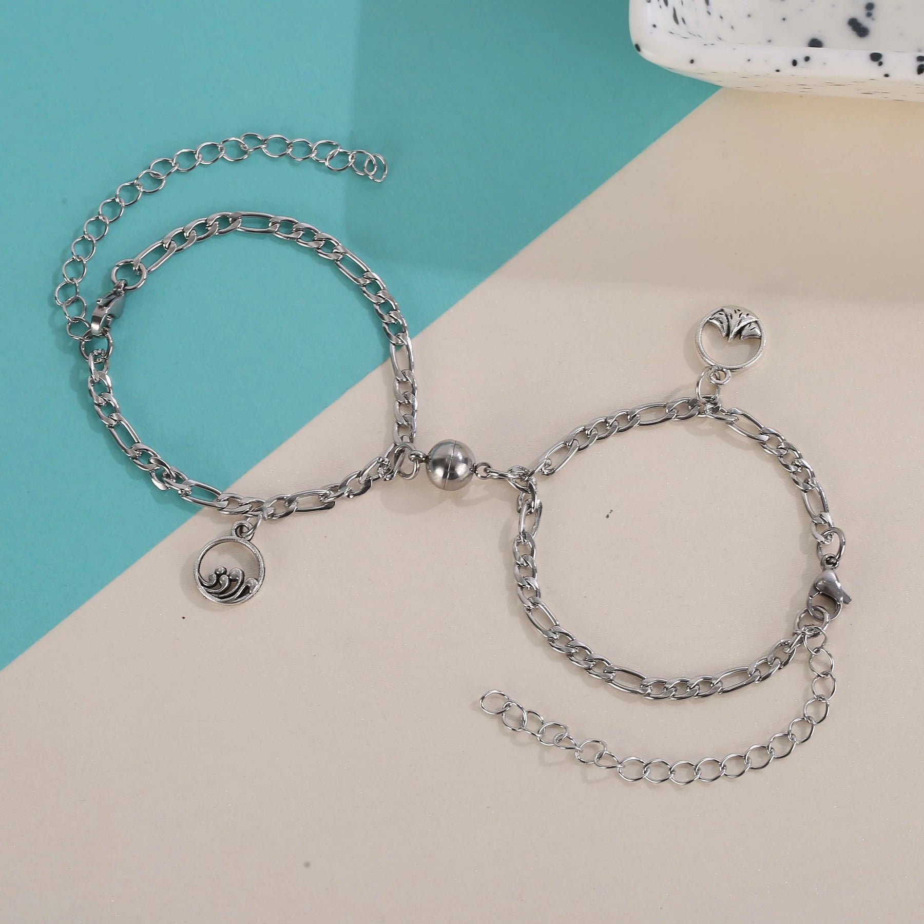 Magnetic Chain Bracelet Mountain & Sea